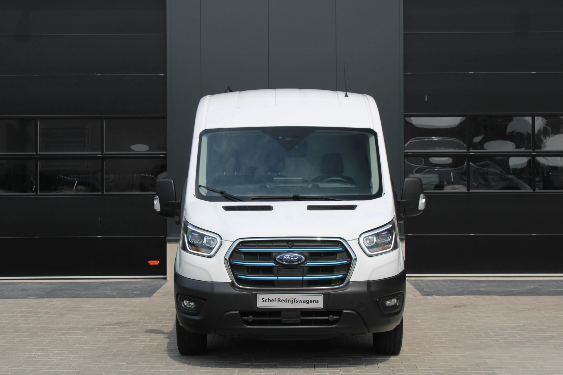 Ford E-Transit 2025 - 350 L3H2 Trend 68 kWh Vol Elektrisch - 360 Camera - Pro Power Onboard - Dodehoek Assistent - Rijklaar Bild 27