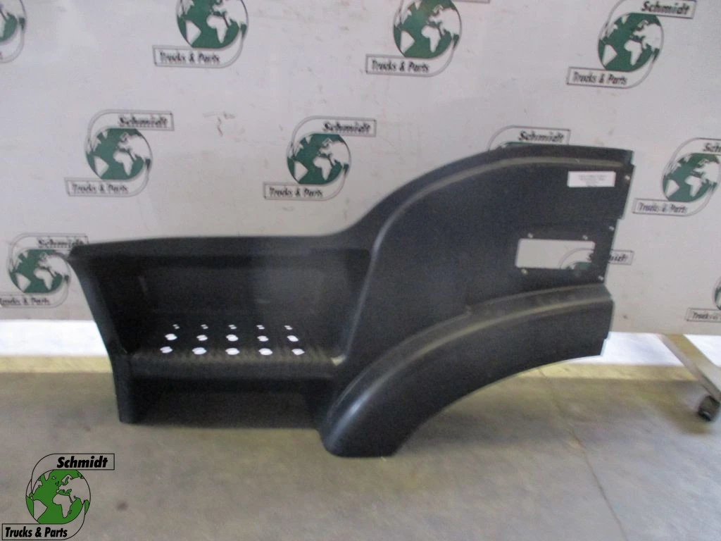 Iveco - HIWAY 504103310 INSTAPKAST LINKS EURO 6 obrázek 1