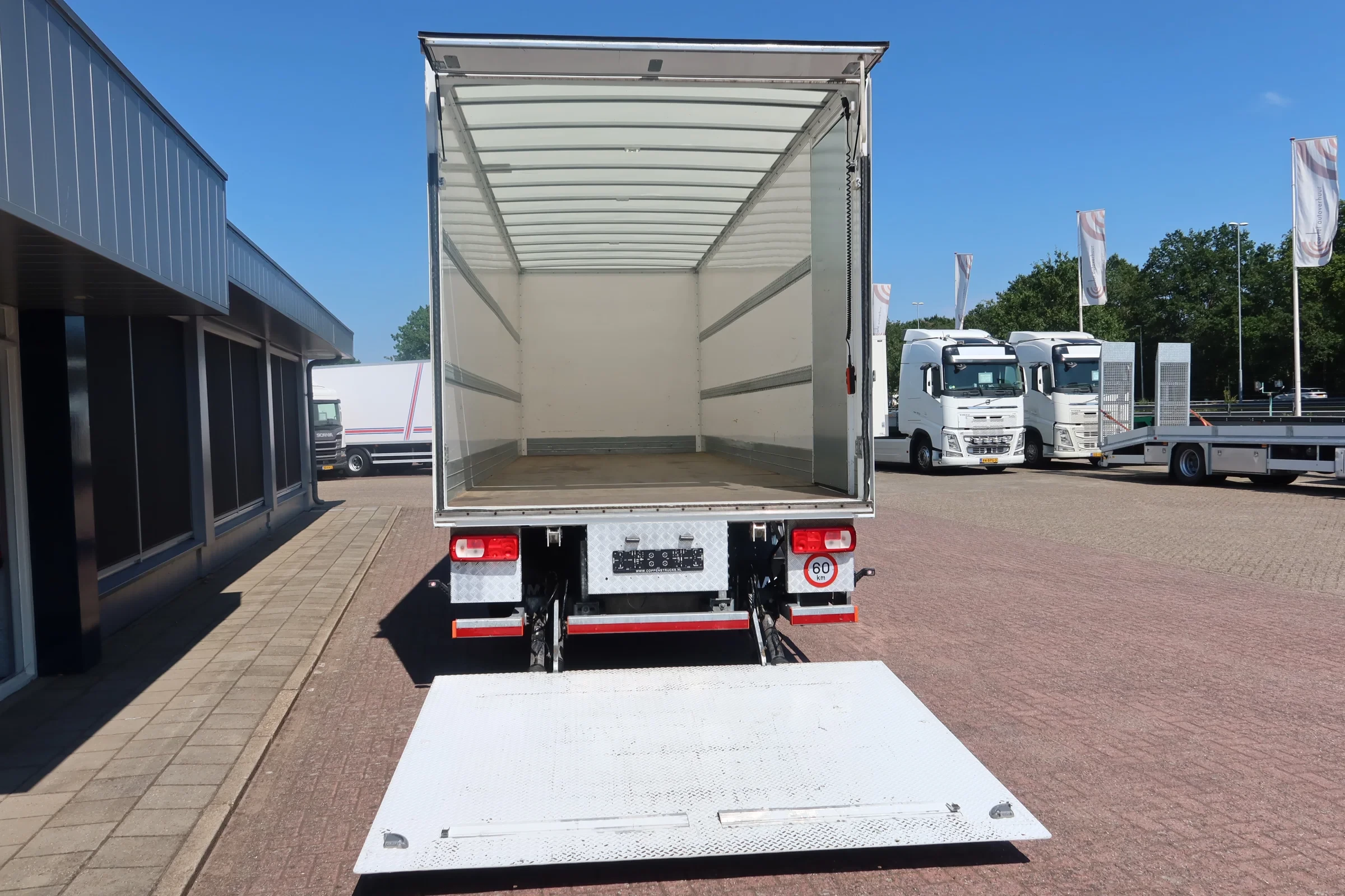 DAF XD 2024 - XD 300 Bak+Klep 2.000 kg obrázek 4