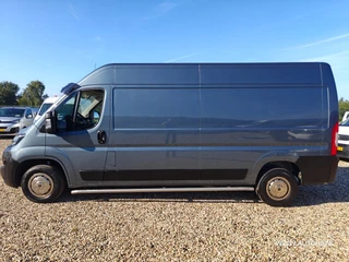 Peugeot Boxer 2020 - 333 2.2 BlueHDi 165 PK L3H2 Premium, 1e Eig , euro 6, cruise , camera , navi , apk 10- 2027 , NW motor bij 118000 km afbeelding 2 miniatuur