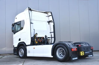 Scania R 2023 - R460 NGS 4x2 - SUPER - NEW TACHO - RETARDER - 574 TKM - PARK. AIRCO - ACC - NAVI - 4 POINT AIR SUSP. REAR - 2 x FUEL TANKS - LED LIGHTS - afbeelding 3 miniatuur