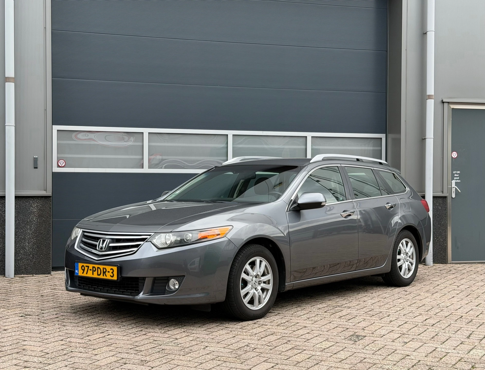 Honda Accord 2011 - Tourer 2.0i Comfort bj.2011 Camera|Navi|Trekh|OH historie|Nap. image 1