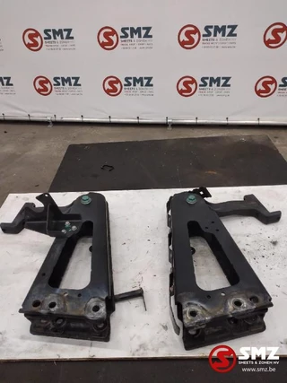 Mercedes-Benz N/A 2014 - Occ set cabinesteunen links en rechts Mercedes Act bild 1
