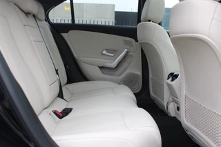 Mercedes-Benz A-Class 2024 - 250e AUT8 Luxury Line PANORAMADAK BURMESTER SFEER 360-CAMERA TREKHAAK obrazek 19