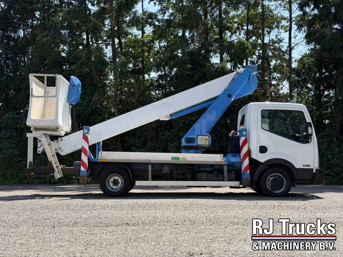 Nissan Cabstar 2017 - NT400 35.13 - Socage T318 | 18M | 10M Outreach | Euro 6 afbeelding 16