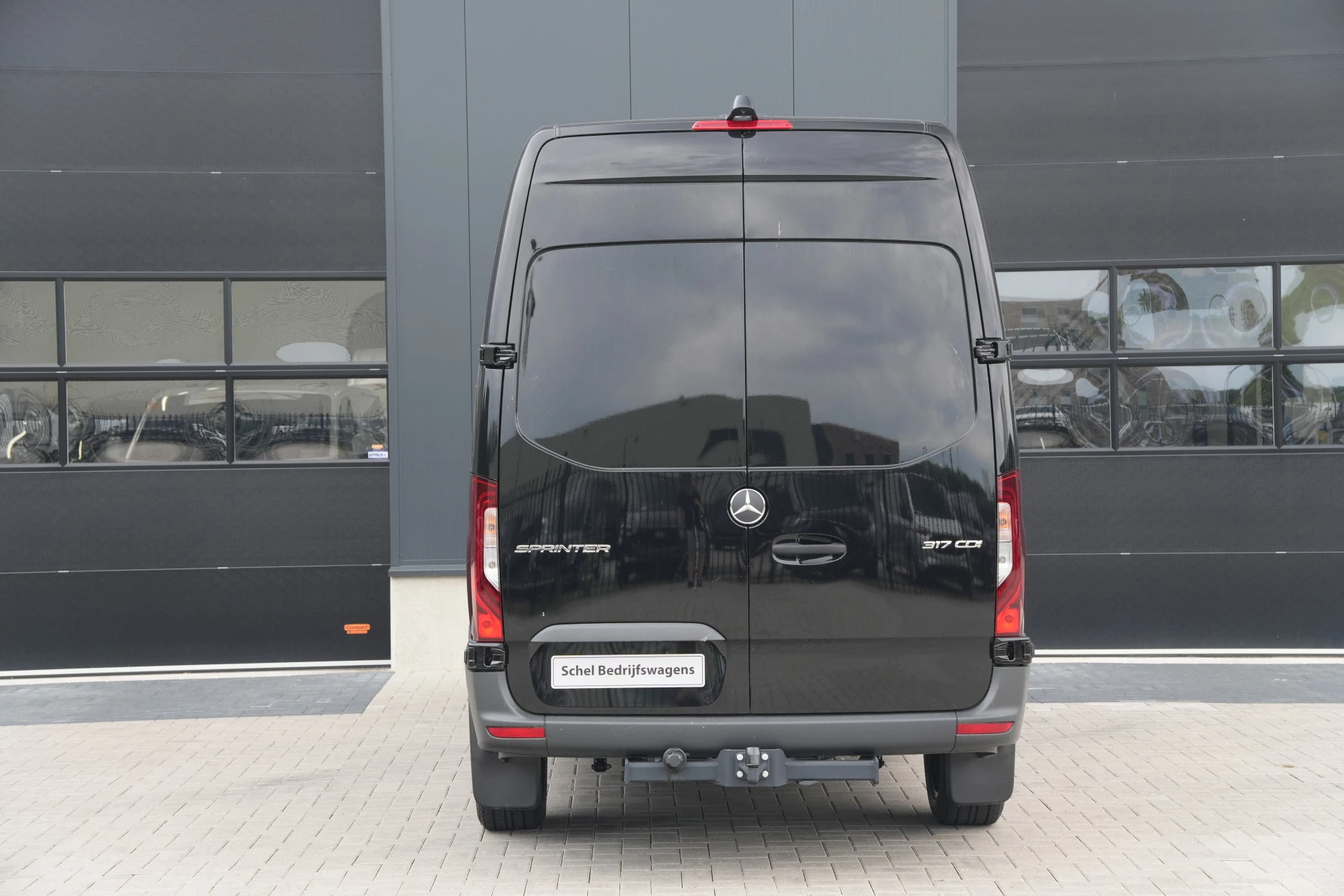 Mercedes-Benz Sprinter 2024 - 317CDI L2H2 Select - LED - Mbux 10 - 3.5t Trekhaak - Geveerde Stoel - Betimmering - Camera - Carplay - Blind spot - Cruise - Rijklaar obrázek 6