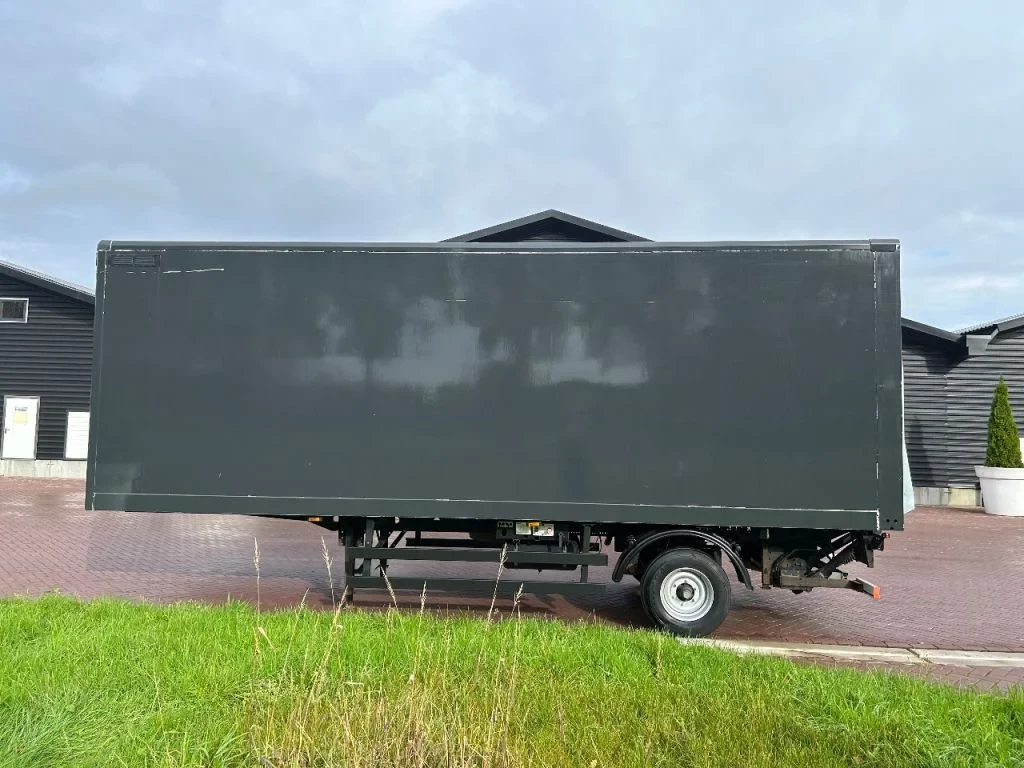 Saxas 2008 - be oplegger 8.9 ton met laadklep 1500 kg breed 243.5 cm изображение 1