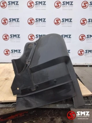 Renault N/A - Occ Spatbord links Renualt Kerax immagine 1