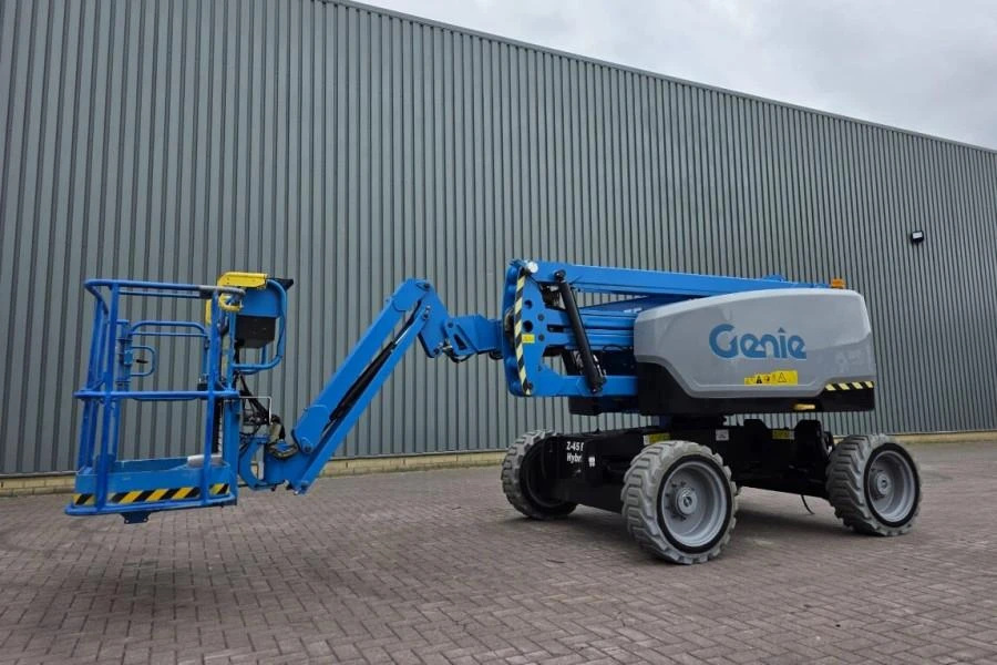 Genie 2021 - Z-45 FE/DC Valid inspection, Hybrid, Rough Terrain image 1