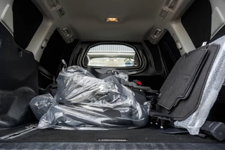 Toyota Land Cruiser 2022 - 2.8D-4D | 204 PK | 4X4 | Vol Opties | Automaat | Luchtvering | 360° camera | Adapt.Cruise | Stoelverw. & -koeling | LED image 10