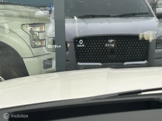 Lincoln Navigator 2024 - Black Label op Grijs kenteken. zdjecie 25