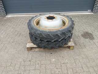 Case Cultuurwielen 9.5 R32 230/95 R32 ZF Steek na prodej