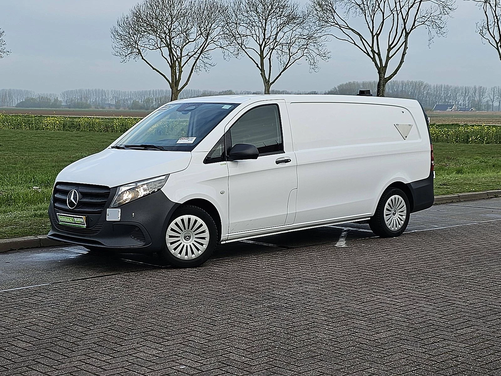 Mercedes-Benz Vito 2024 - 110 image 2