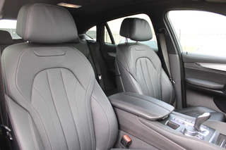 BMW X6 2017 - xDrive35i High Executive M-Sport LEDER MEMORY SCHUIFDAK SOFTCLOSE H&K TREKHAAK obrazek 14