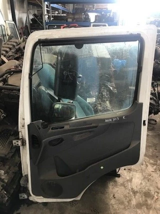 Mercedes-Benz N/A - A 9407200805 RECHTER PORTIER AXOR EURO 5 immagine 2
