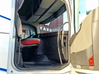 Volvo FH 2019 - 13.500 Globetrotter 6x4 - PTO/Hydraulic - Full air - Alloy wheels afbeelding 18