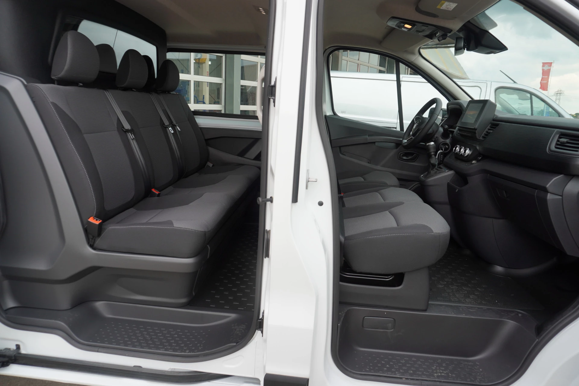 Renault Trafic 2024 - 2.0 Blue dCi 130PK T30 L2H1 Advance Dubbelcabine obrázek 13