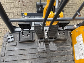 XCMG N/A 2026 - XE18E Rups Graafmachine Snelwissel 3 Bakken NIEUW 5X OP VOORRAAD image 12