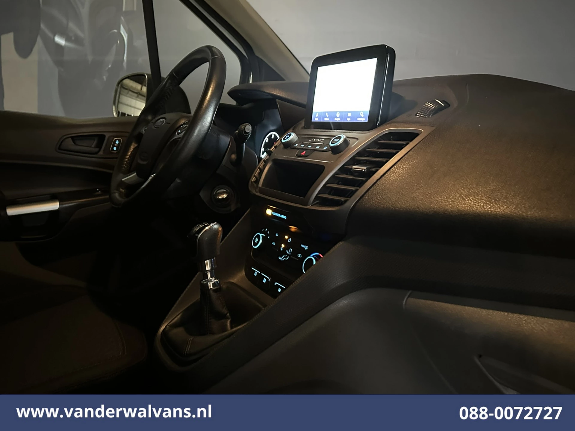 Ford Transit Connect 2021 - 1.5 EcoBlue 100pk L2H1 Euro6 Airco | Camera | Navigatie | Apple Carplay | Trekhaak imagen 16