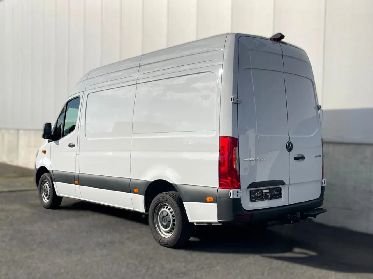 Mercedes-Benz Sprinter 2024 - 317 *AHK2,0*zetelverwarming*achteruitrijcamera*spiegels verwarmd & elektrisch afbeelding 12