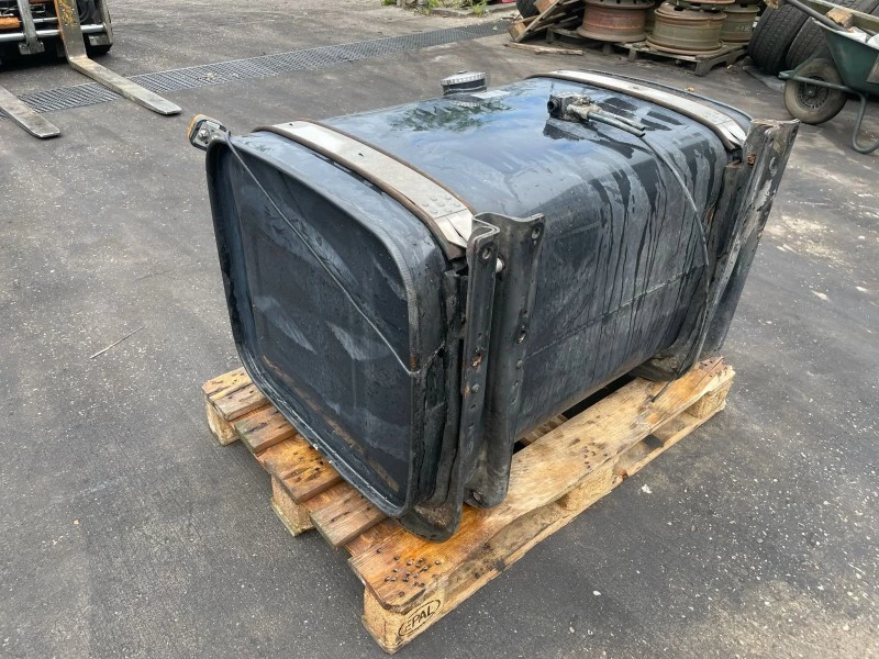 MAN 2024 - 81.12201-5814 STALEN BRANDSTOFTANK 400 LTR Bild 3