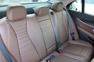 Mercedes-Benz E-Class 2021 - 300e Luxury Line LEDER MEMORY PANORAMADAK BURMESTER DISTRONIC 360-CAMERA HEAD-UP KEY-LESS GO obrazek 15