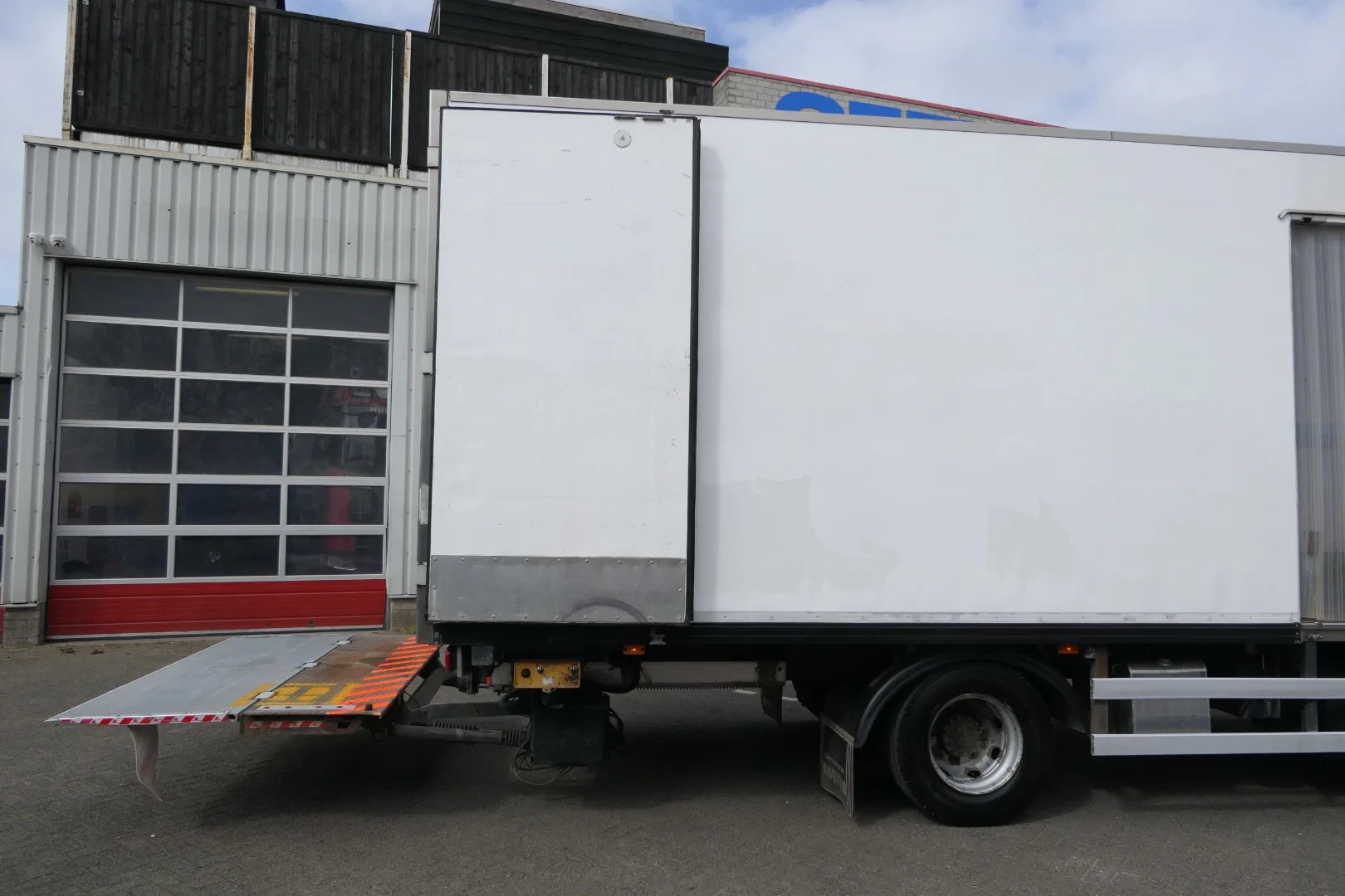 Volvo 240 2013 - FL | Carrier SUPRA 950Mt / Bi-temp | 3 Compartments | 425260Km | 2013 | 12Ton | 6 Cylinder | Dhollandia 1500Kg | TUV/MOT/APK 05-2026 | Luxembourg Truck obrázek 13