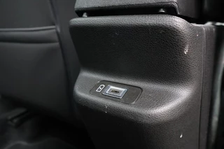 Jeep Avenger 2023 - 1.2 ALTITUDE / 18 inch + All Season / Apple Carplay / LED Lampen zdjecie 36