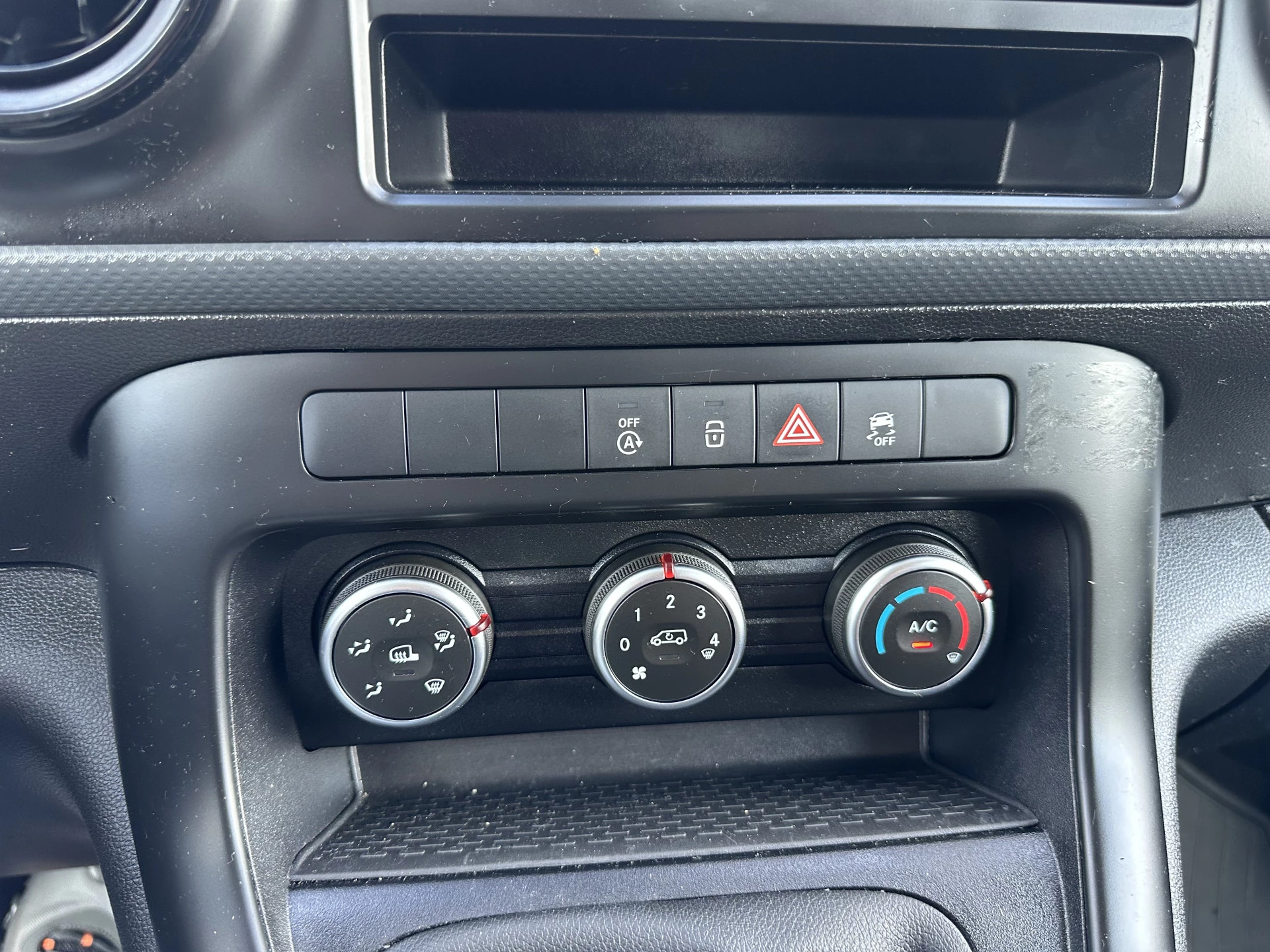 Mercedes-Benz Citan 2024 - 108 CDI PRO / 46.503 KM / DUBBELE SCHUIFDEUR / AIRCO / ZEER NETTE AUTO !! image 12