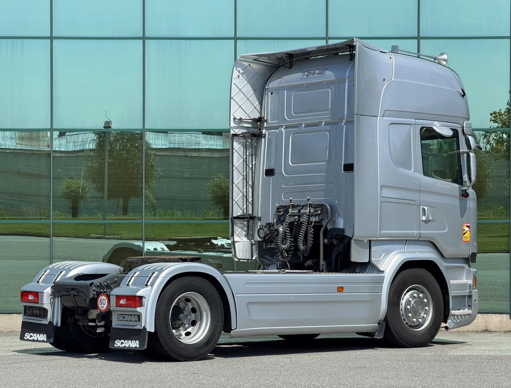Scania R 2016 - R450 RETARDER FULL AIR SPECIAL INTERIOR 2x TANKS TOP CONDITION BELGIUM TRUCK obrázek 4