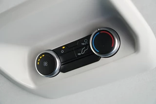 Ford Transit Custom 2026 - 340 2.5 PHEV L2H1 Limited 232pk 9 Zits - Keyless - ACC - Blindspot - Camera - Carplay - Navi - Prijs excl. BTW - Rijklaar afbeelding 42