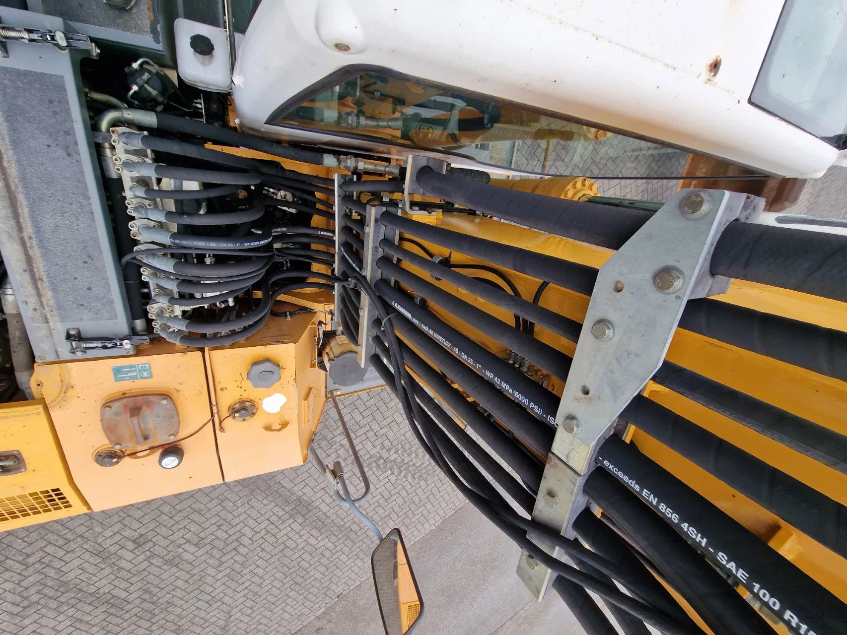 Liebherr 2009 - A900C - 95 KW - Central Greasing - imagem 16