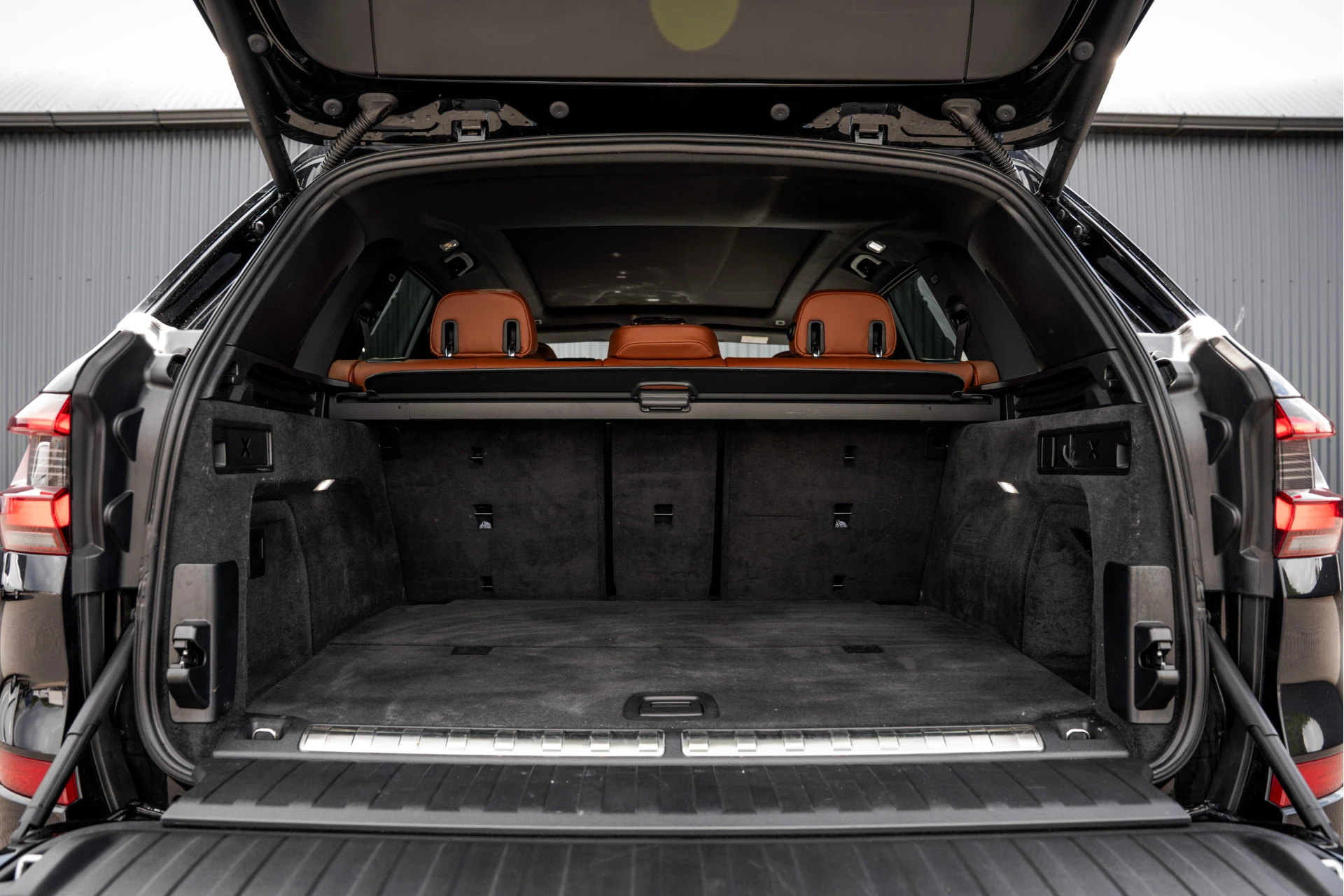 BMW X5 2023 - xDrive 45e High Executive | M sport | Panoramadak | 22" LMV | Laserlight | Memory Seats | Harman Kardon | Camera | Carplay | Cognac Leder immagine 9
