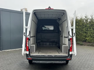 Mercedes-Benz Sprinter 2022 - 317 CDI 170 PK 3.5T RWD / L2H2 / AUTOMAAT / 270 A DEUREN / AIRCO / CRUISE / APPLE CARPLAY / 3-ZITS / CAMERA obrazek 7