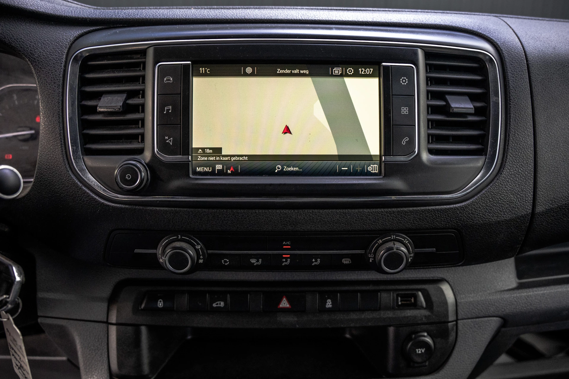 Toyota ProAce 2019 - 2.0 D4d | 120PK | 3-Zits | Cruise | Navi | Airco | Trekhaak obrázek 23