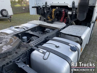 Mercedes-Benz Actros 2018 - 1948 Gigaspace - Lowdeck | Full Air | NL Truck | 2x Tank | 2 Pcs image 16
