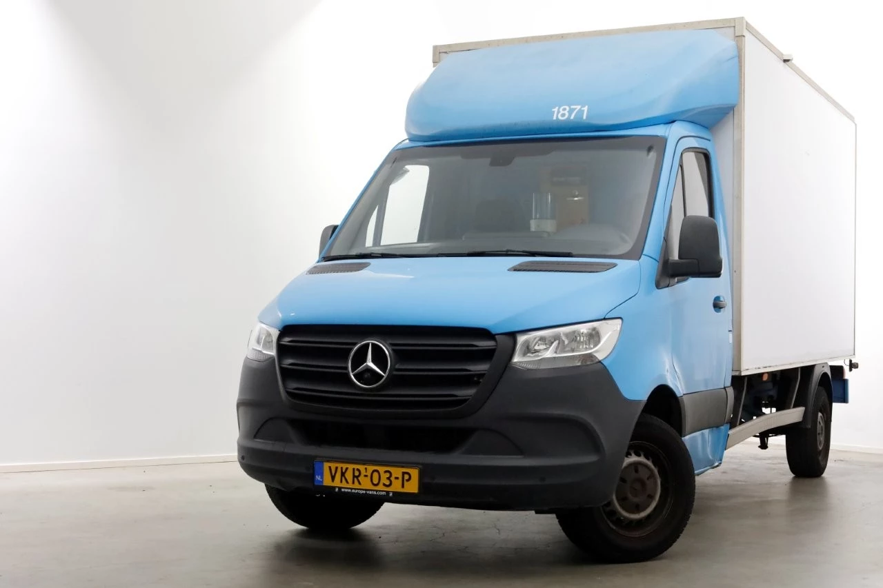 Mercedes-Benz Sprinter 2021 - 311 CDI 115pk E6 RWD Bakwagen met achterdeuren 2-Persoons 06-2021 afbeelding 1