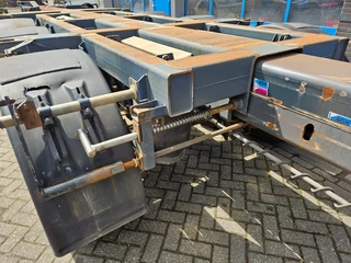 Pacton T3-010 2007 - T3-010 multi chassis geschoopeerd 2x liftas BPW obrazek 20