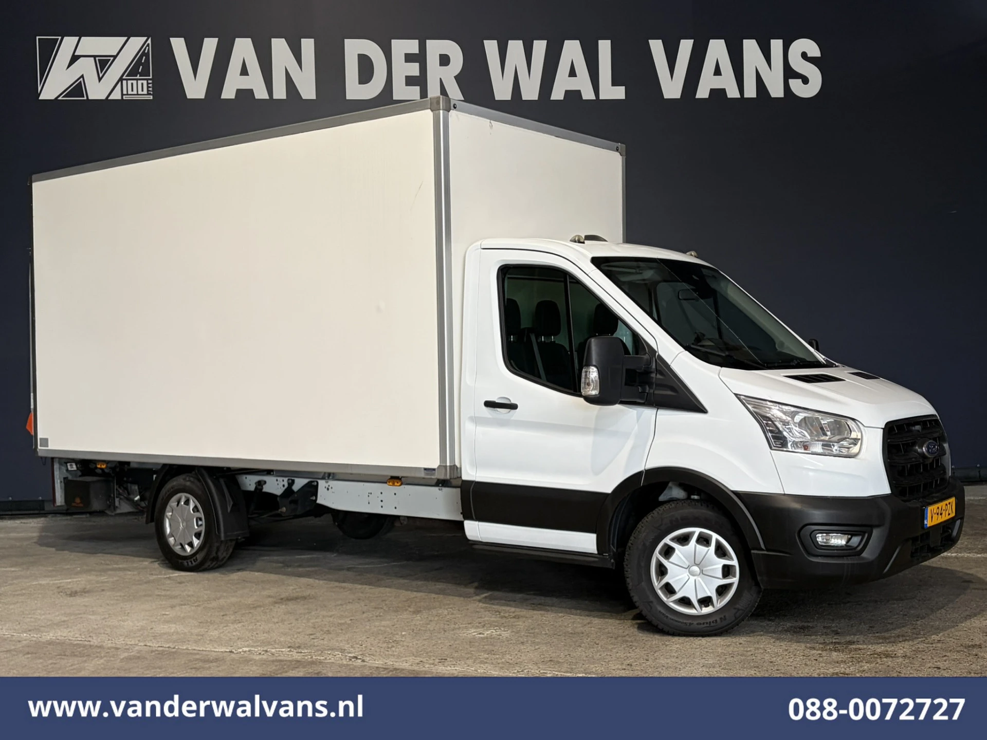 Ford Transit 2022 - 2.0 TDCI 161pk Bakwagen Laadklep Euro6 Airco | Cruisecontrol | Verwarmde voorruit afbeelding 1