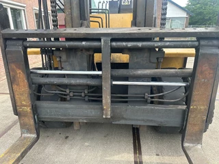 Caterpillar DP100 2002 - VORKVERSTELLERS +SIDE SHIFT obrazek 14