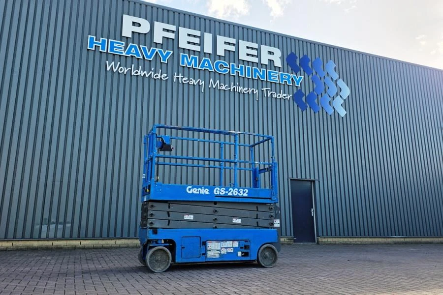 Genie 2011 - GS2632 Electric, 10m Working Height, Non Marking T image 1