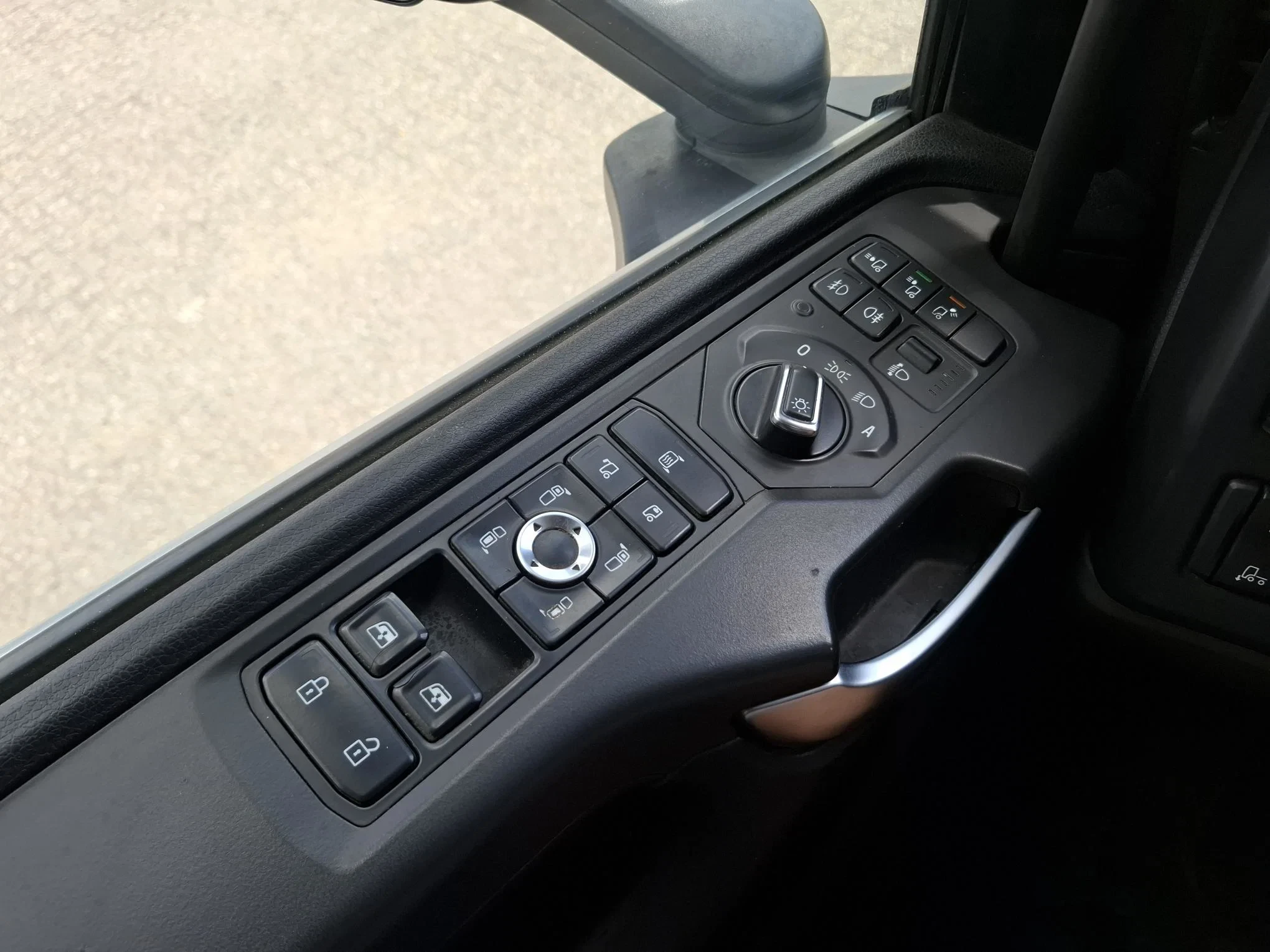 Scania R 2020 - NGS R520 V8 / !!ONLY:500738 KM!! / BOOGIE / RETARDER / HYDRAULICS / LEATHER / NAVI / FRIDGE / LWDS / AUTOMATIC / EURO-6 / 2020 afbeelding 20