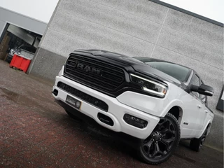 Dodge Ram 1500 2022 - 5.7 V8 4x4 Crew Cab Limited Night immagine 10