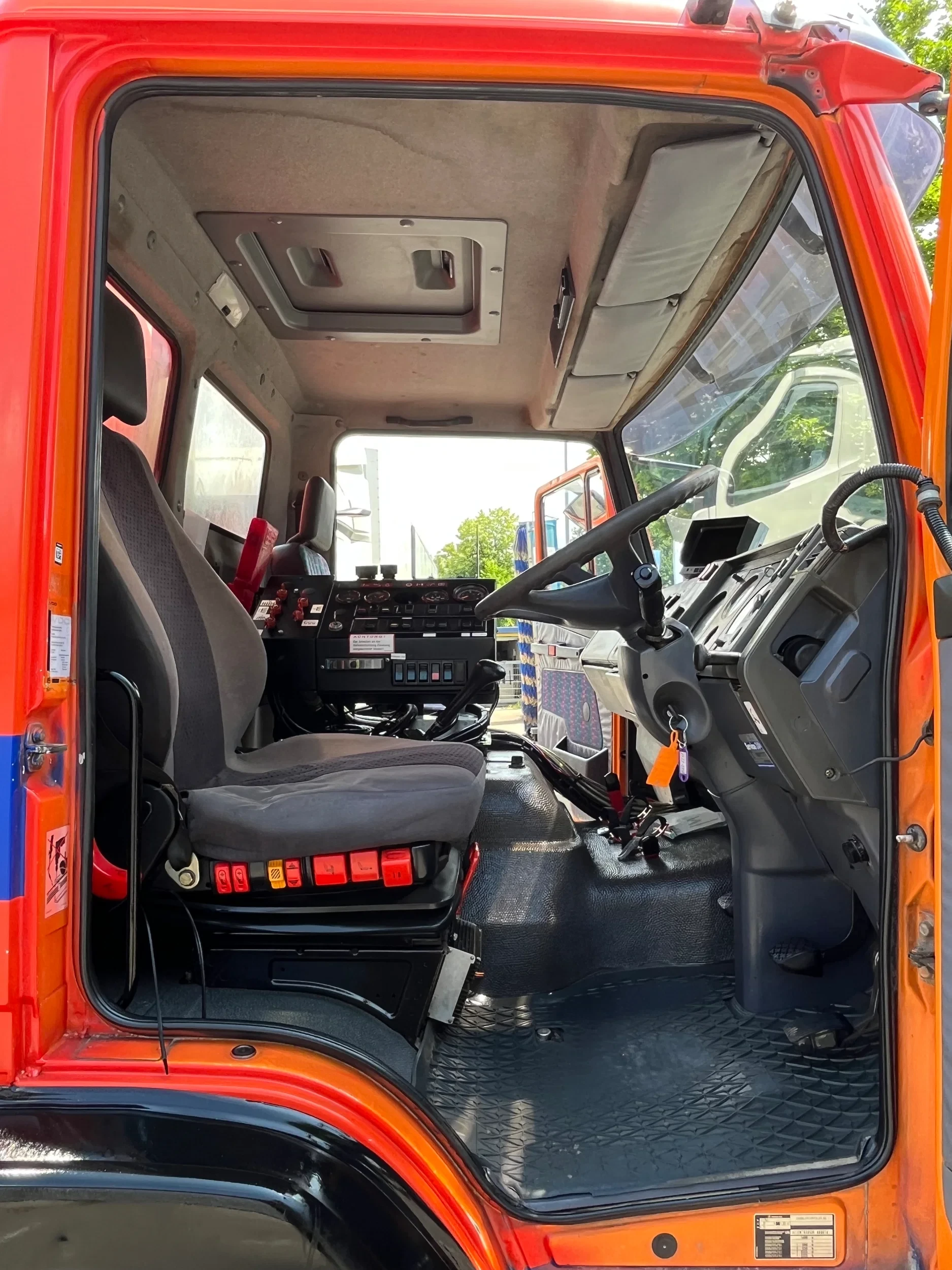 Mercedes-Benz 1317 2000 - KO, Kehrmaschine, Straßenreiniger, selbstf. Arbeitsmaschine afbeelding 19