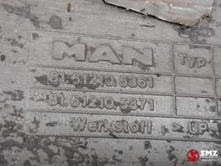 MAN N/A 2000 - Occ cabinespatbord links MAN imagem 4
