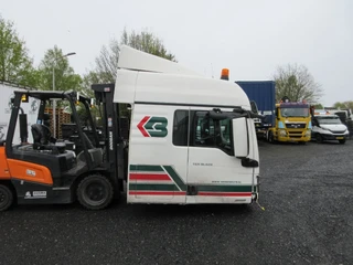 MAN TGX - CABINE MAN 18.420 MODEL 2021 EURO 6 VOOR PART DONOR imagem 3 miniatura