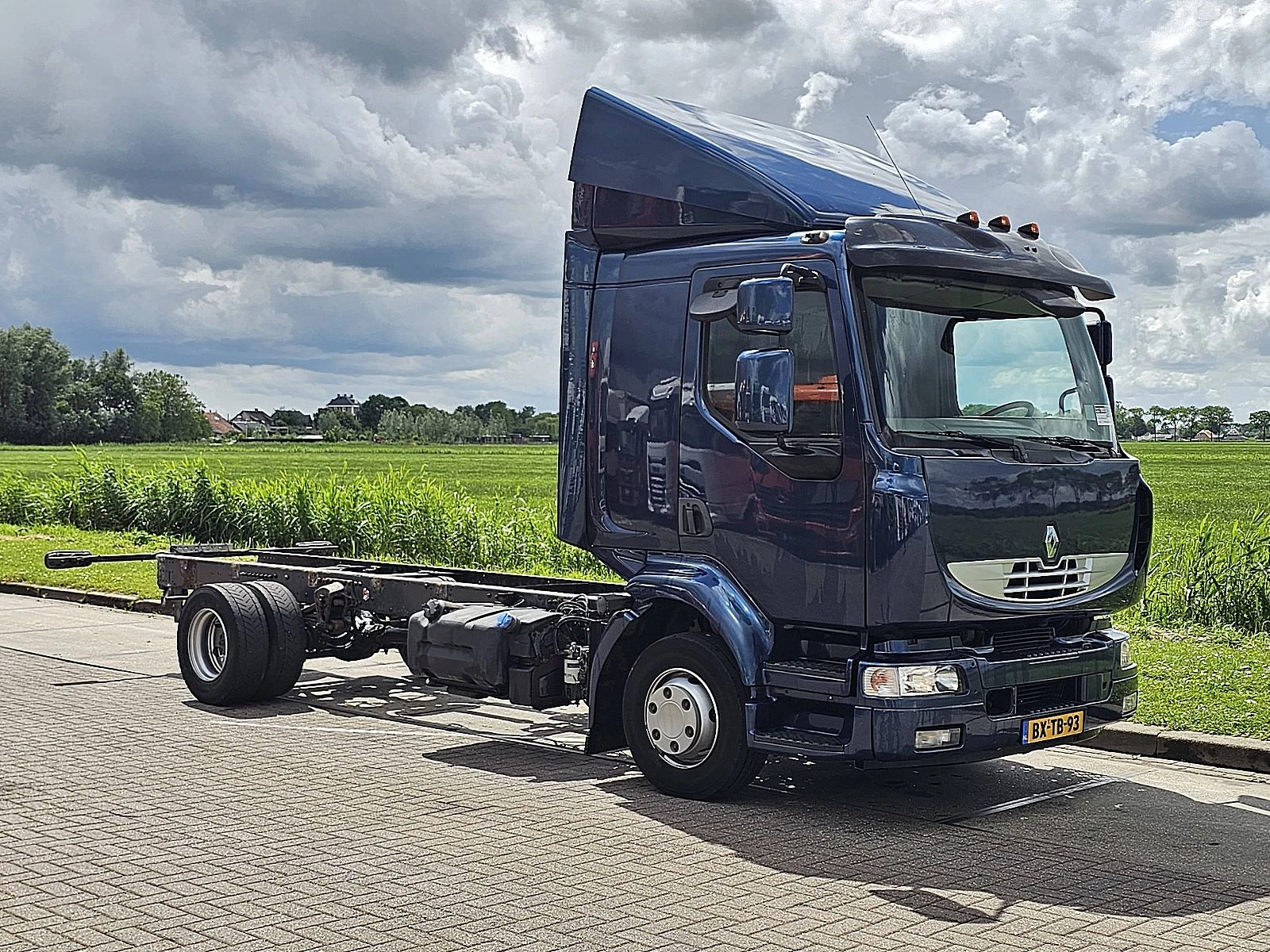 Renault 2010 - MIDLUM 220.12 image 5