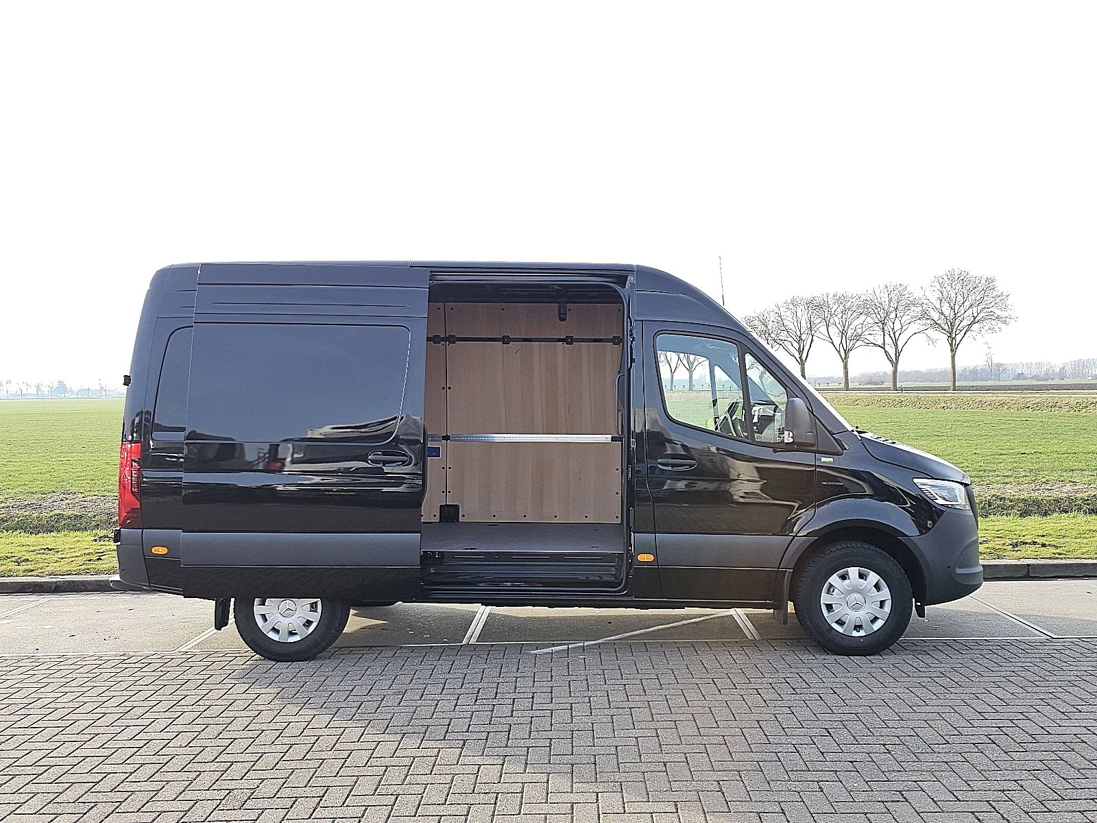 Mercedes-Benz eSprinter 2024 Bild 15