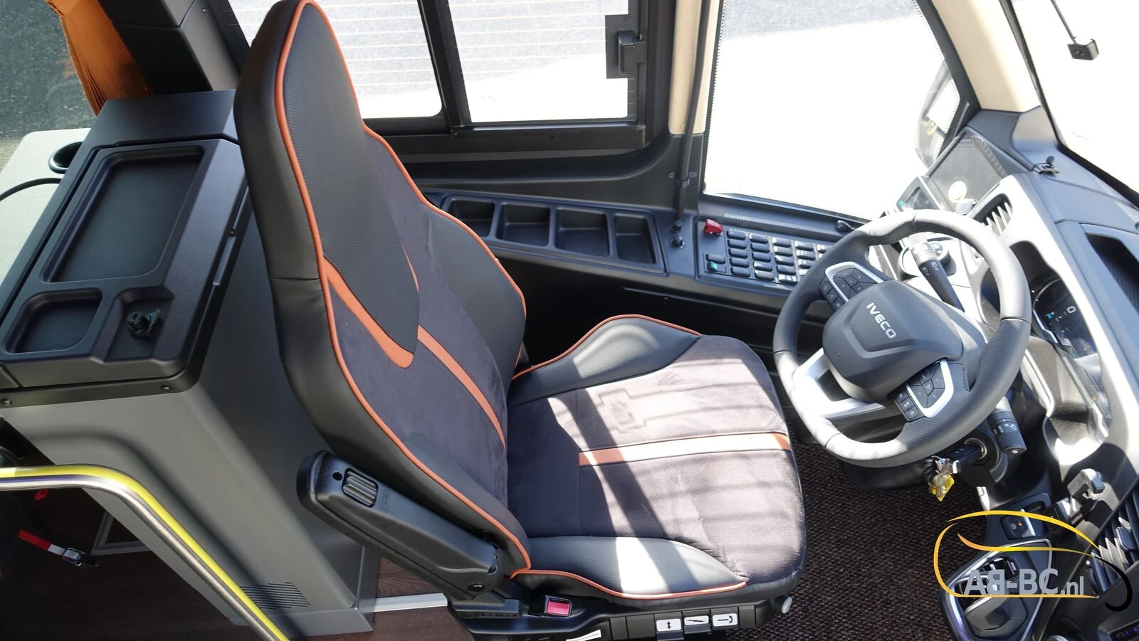 Iveco Rosero First Busworld Edition 31 Seats EURO 6 2026 afbeelding 61