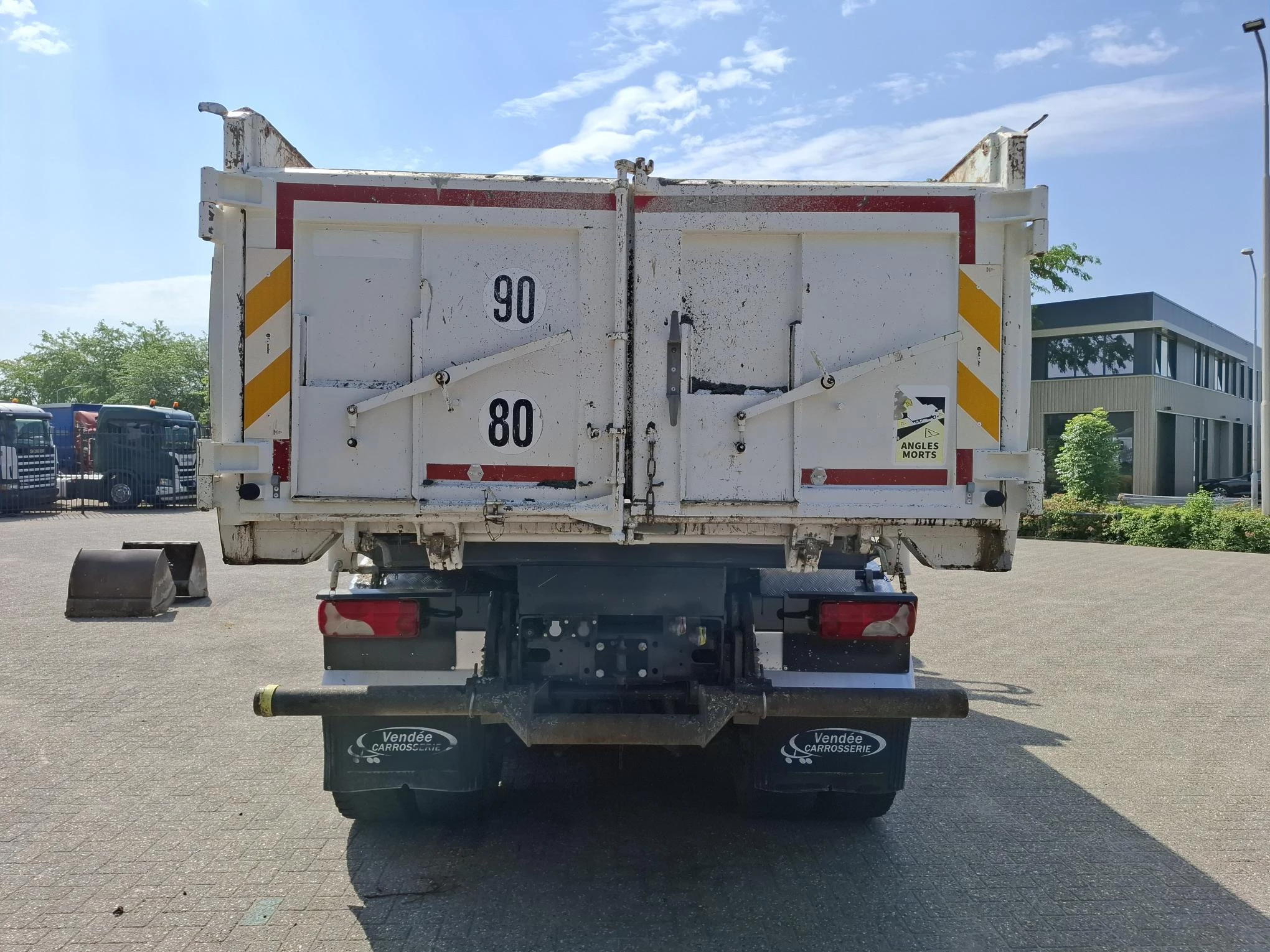 Scania P - NGS XT P410 / 6X4 / RETARDER / ONLY:192584 KM / BIG AXLE / FASSI F215A / REMOTE / ROTATOR / 2SIDE TIPPER / FULL-STEEL / DRUM BRAKES / TUV:01-03-2027 / EURO-6 / 2018 afbeelding 12